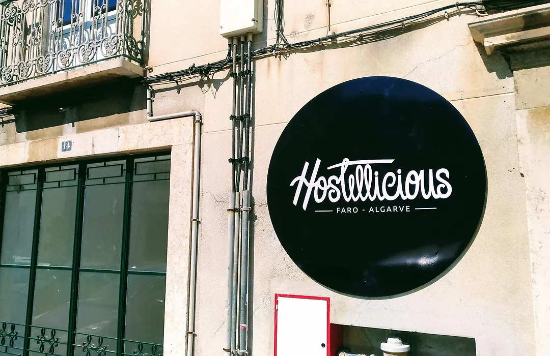 Hostellicious-1